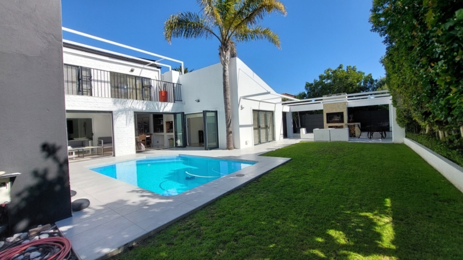 5 Bedroom Property for Sale in Sunset Beach Western Cape